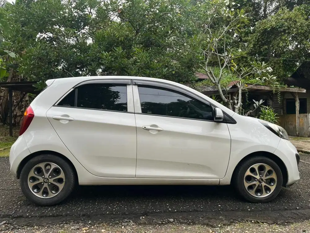 DIJUAL MOBIL KIA PICANTO MATIC