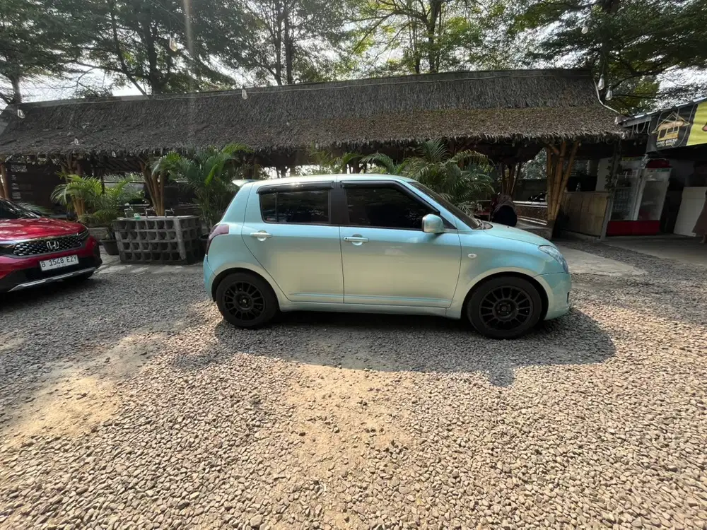 Suzuki Swift 2009 Bensin