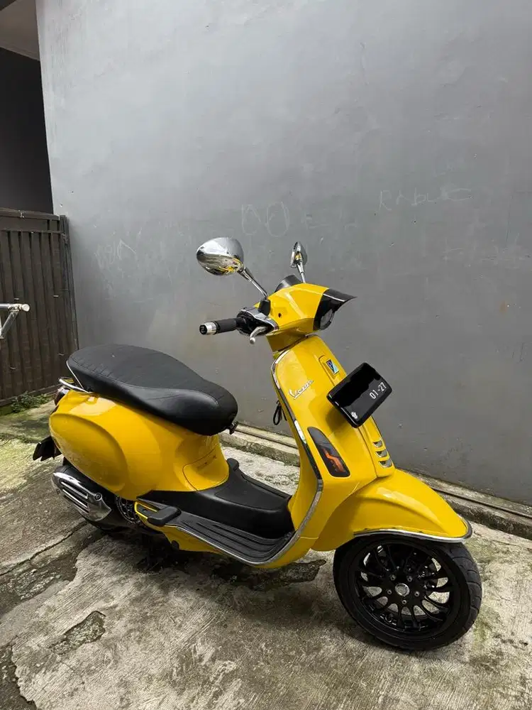Vespa Sprint I - GET 150 ABS 2022 ( BONUS HELM dan FOOTSTEP )