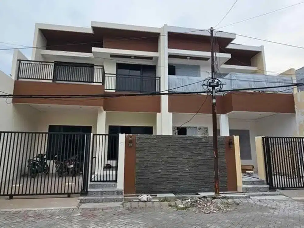 BARU GRESS 2 UNIT RUMAH PERUM DIAN REGENCY 2 LANTAI DEKAT KAMPUS ITS & HANG TUAH