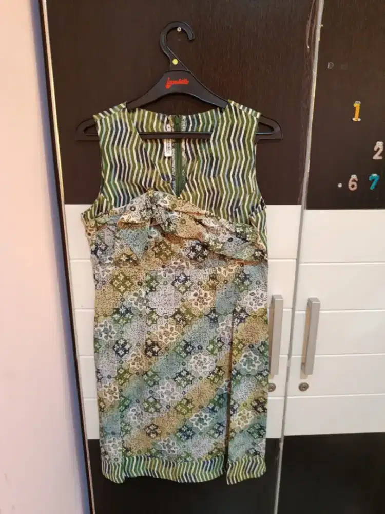 Dress wanita hijau batik keris