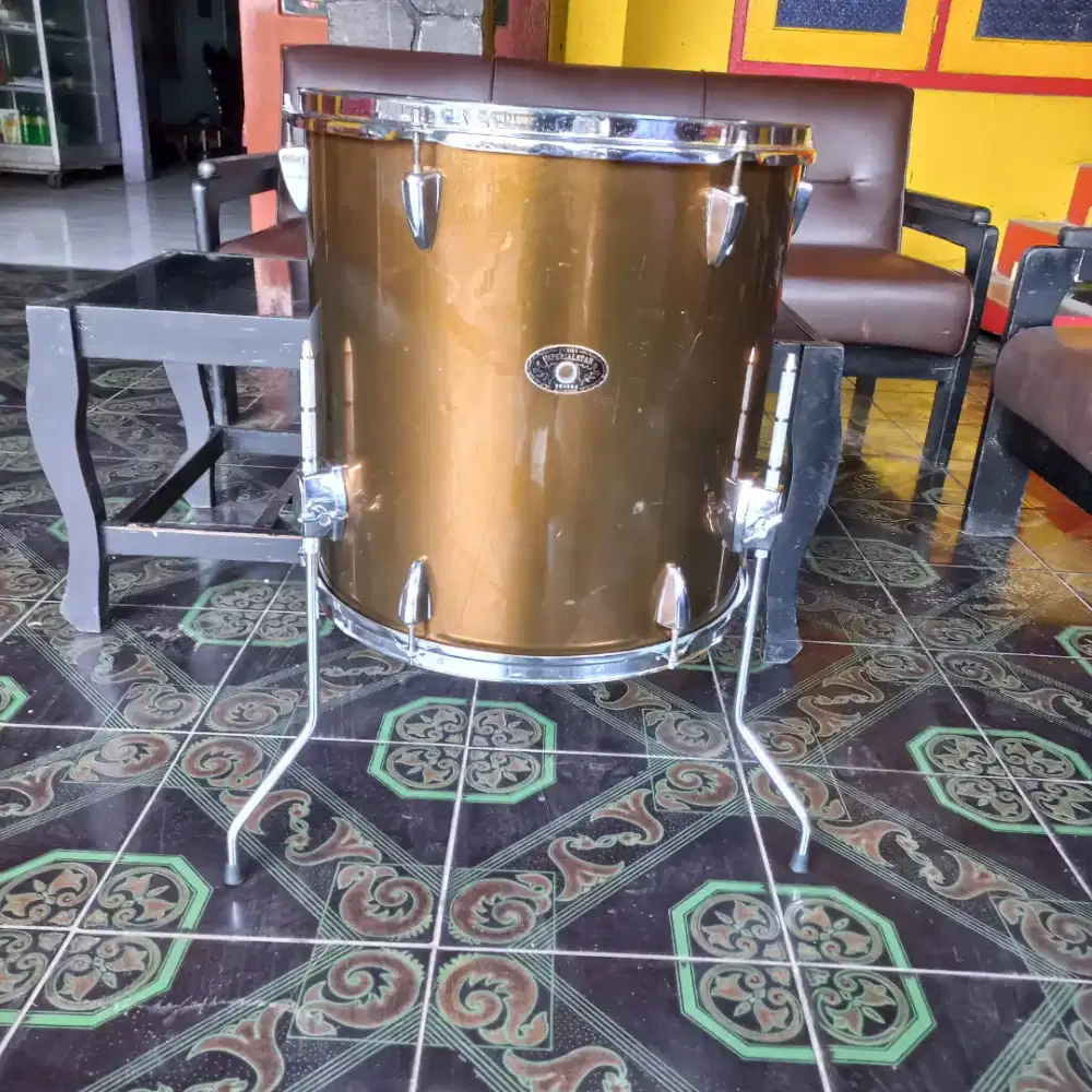 Bass drum, floor, tom & snare drum