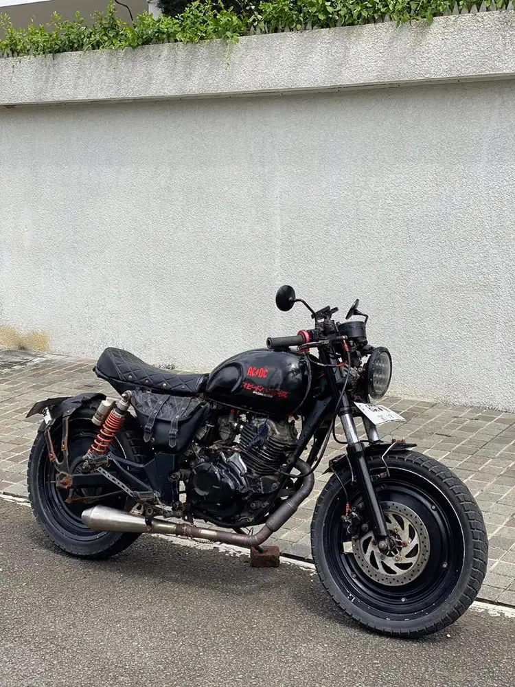 Bratcafe/Caferacer Basic Pulsar 180 Ug4 Tahun 2012