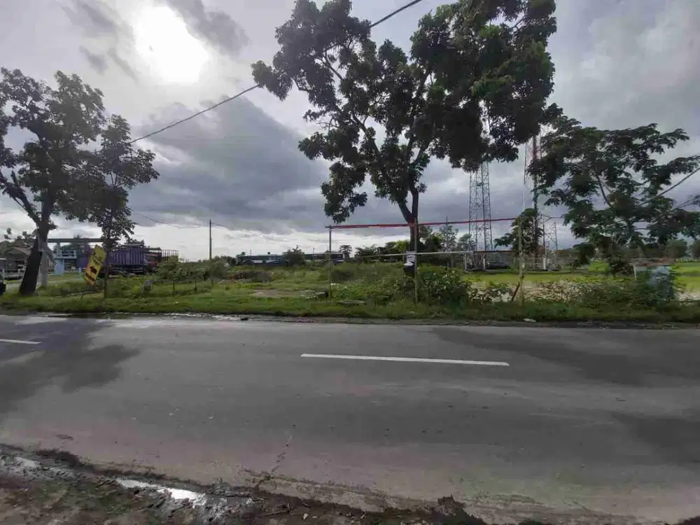 Tanah Sangat Strategis di Pinggir Jalan Bekonang, Mojolaban Arah ke Palur. Cocok untuk Dibangun Ruko atau Area Bisnis