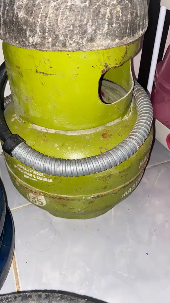 Kompor dan tabung gas