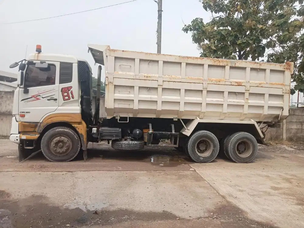 Dump Truck UD Quester CWE 280 6x4 2021