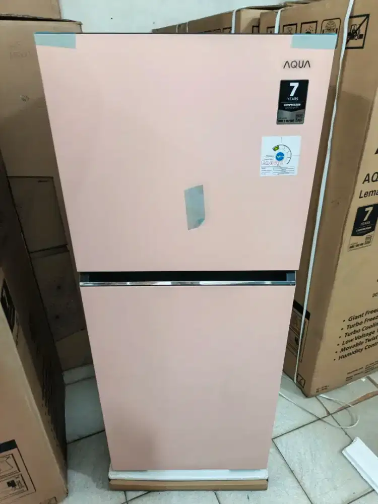 Kulkas 2 pintu Merk Aqua promo kredit bunga Rendah