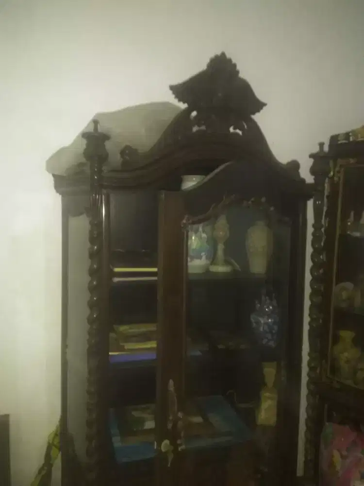 Lemari hias kayu jati asli