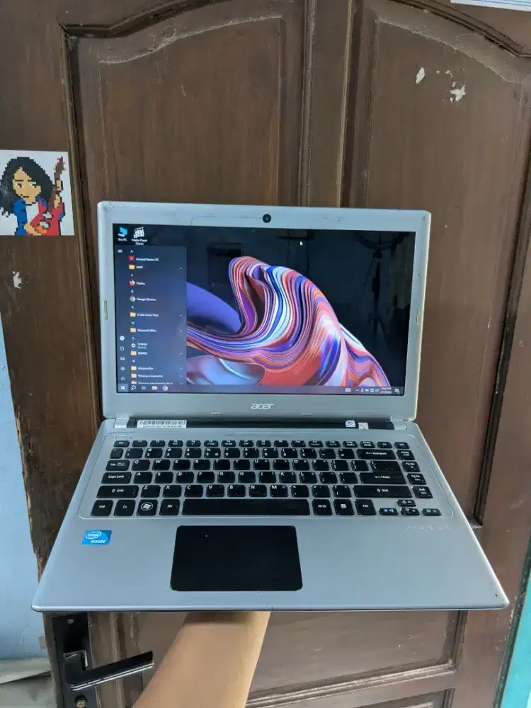 Laptop Acer V5-431 Ram 4GB Normalan Tinggal Pake Aja