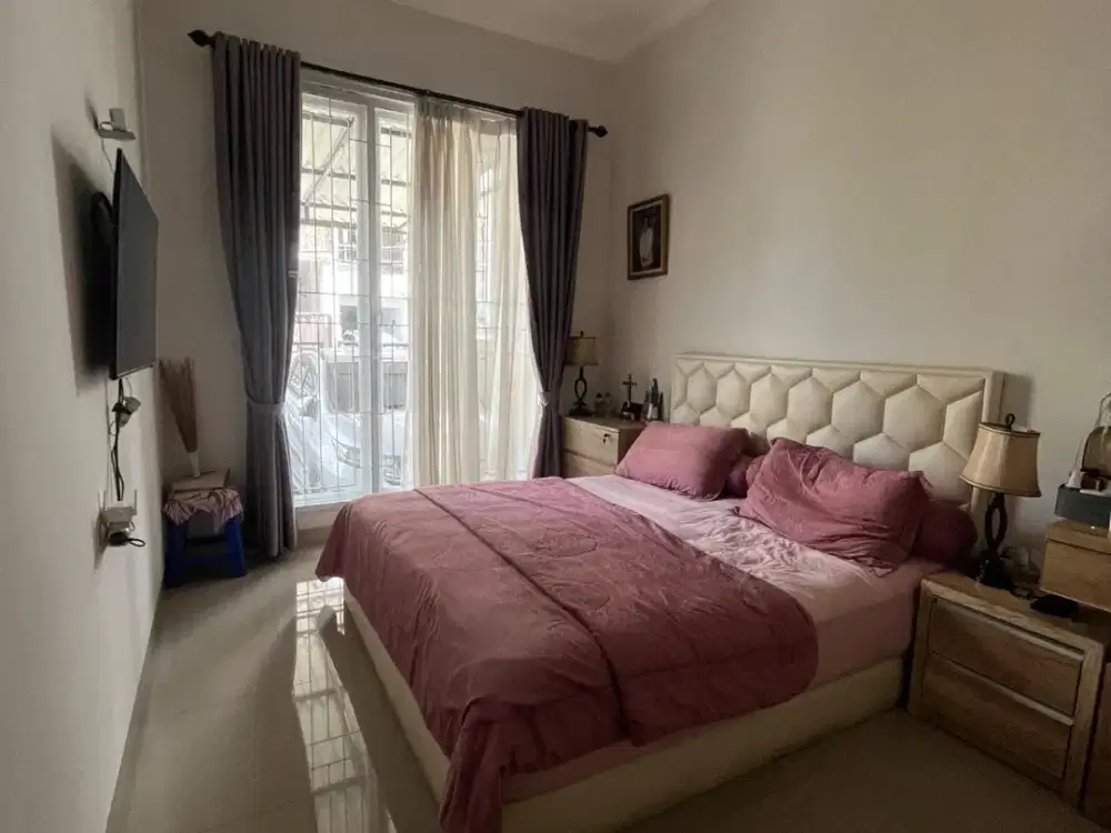 Rumah di Gading Pandawa Semi Furnished Jakarta Utara