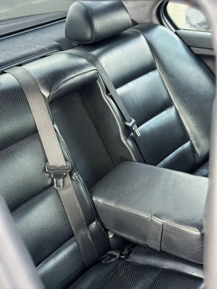 BMW 323i 1997 Bensin