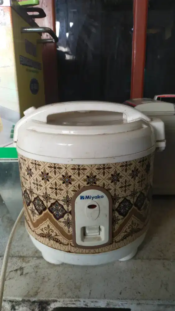 Rice Cooker Miyako