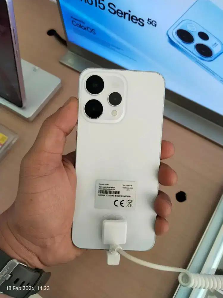 Oppo Reno 15 5G, Cicilan 0% Tanpa DP, syarat cukup KTP saja
