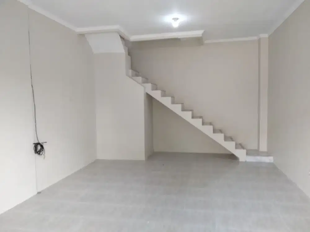 Ruko 2 Lantai Siap Usaha Strategis di Harapan Indah, Bekasi