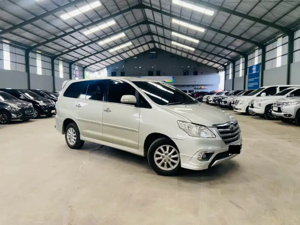 Toyota Innova V Luxury 2.0 2013 / 2014 AT Matic, Sangat terawat