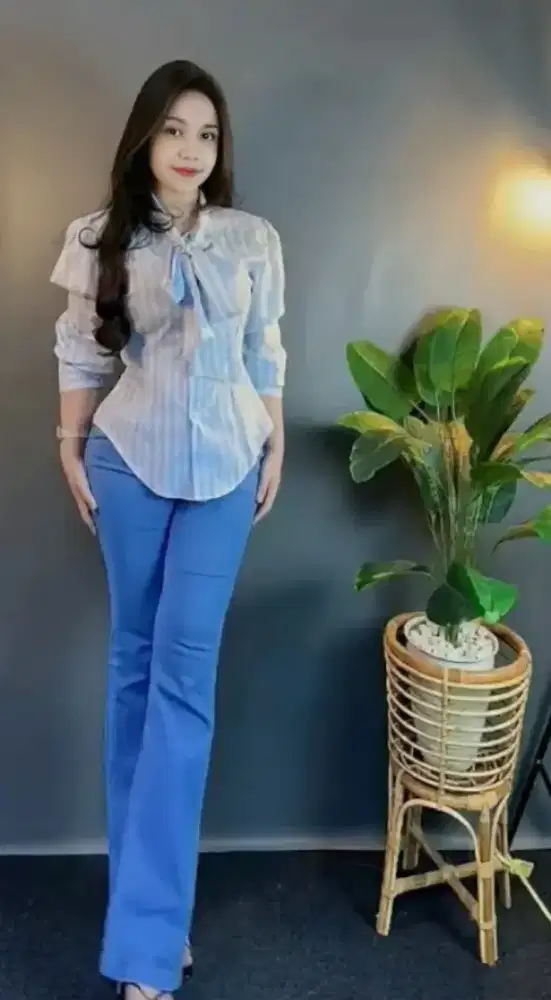 Mencari loker untuk posisi admin, jaga toko atau spg