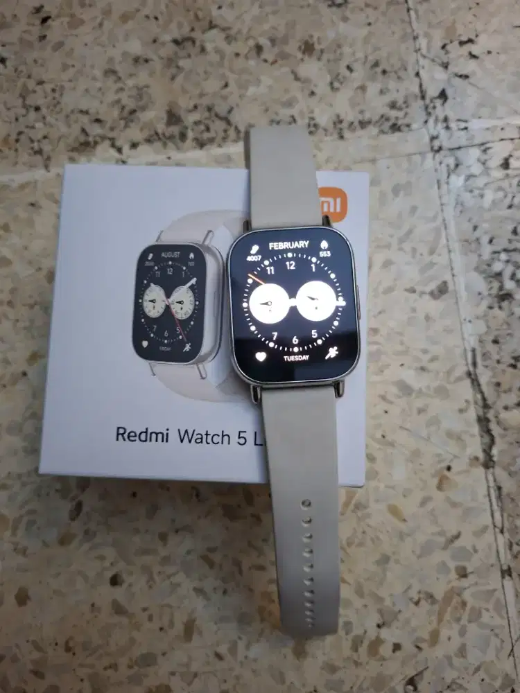 Redmi watch lite 5 gold like new jarang digunakan