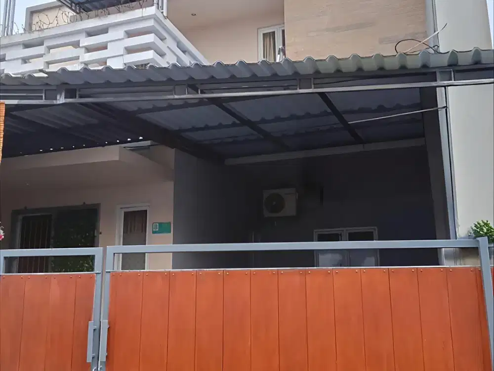 Rumah 2 Lt SHM 15 Menit ke Plasa Cibubur Dibantu KPR J-41395