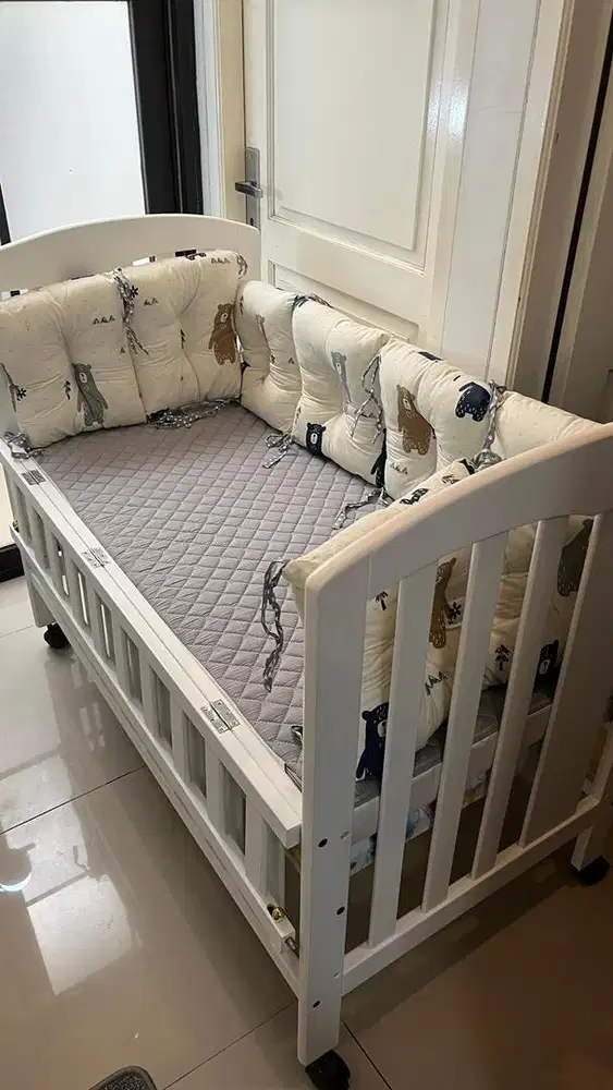 Box Bayi (P x L x T : 127 x 66 x 94 cm)