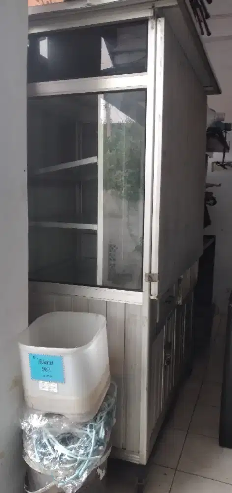 Dijual Etalase Makanan