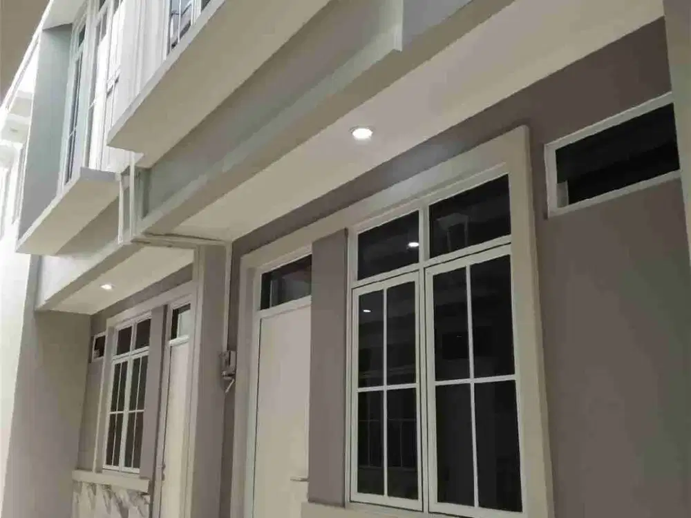 Di jual rumah 2 lantai cantik minimalis di mangga dua selatan jakarta pusat