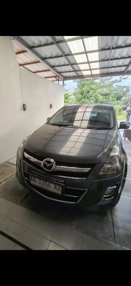 Mazda8 metik 2.3 2011