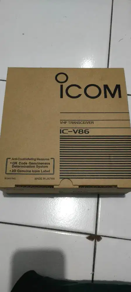 HT ICOM V86 VHF