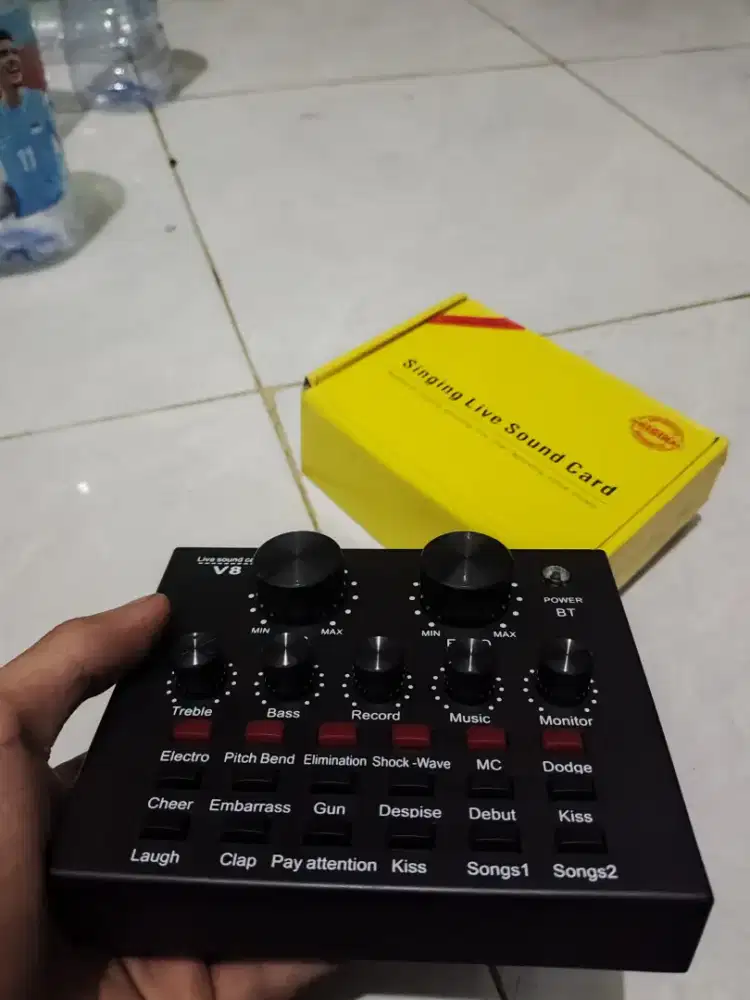 Soundcard V8 untuk live, music, karaoke