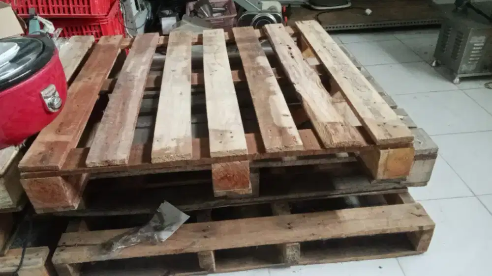 Dijual pallet kayu