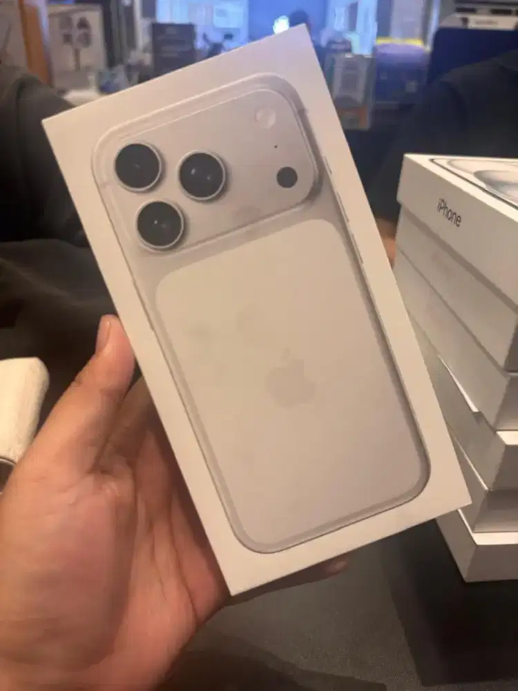 IPHONE 17 PRO MAX DENGAN CICILAN 0 % HOME CREDIT