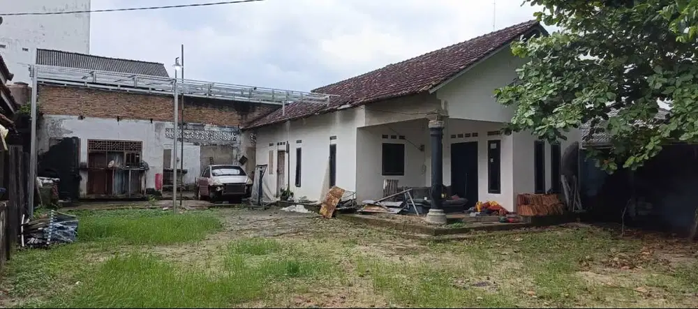 DIJUAL rumah dan pekarangan, lokasi strategis NEGO
