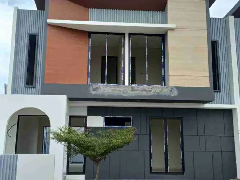 Dijual Rumah Lengkap Private Pool Dekat Exit Tol Waru Selatan Surabaya