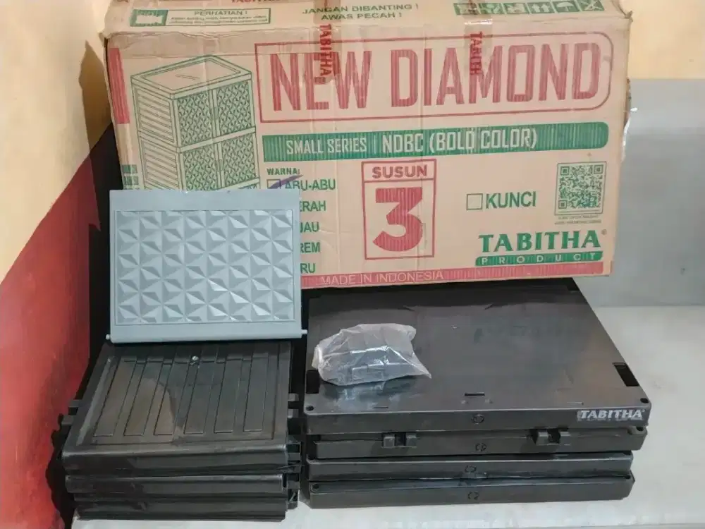 Lemari plastik tabitha
