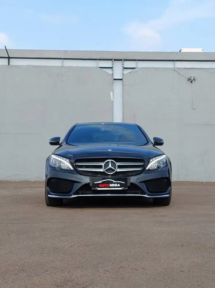 Mercedes Benz Mercy C 200 C200  ( W205 ) AMG 2017 Black on Black