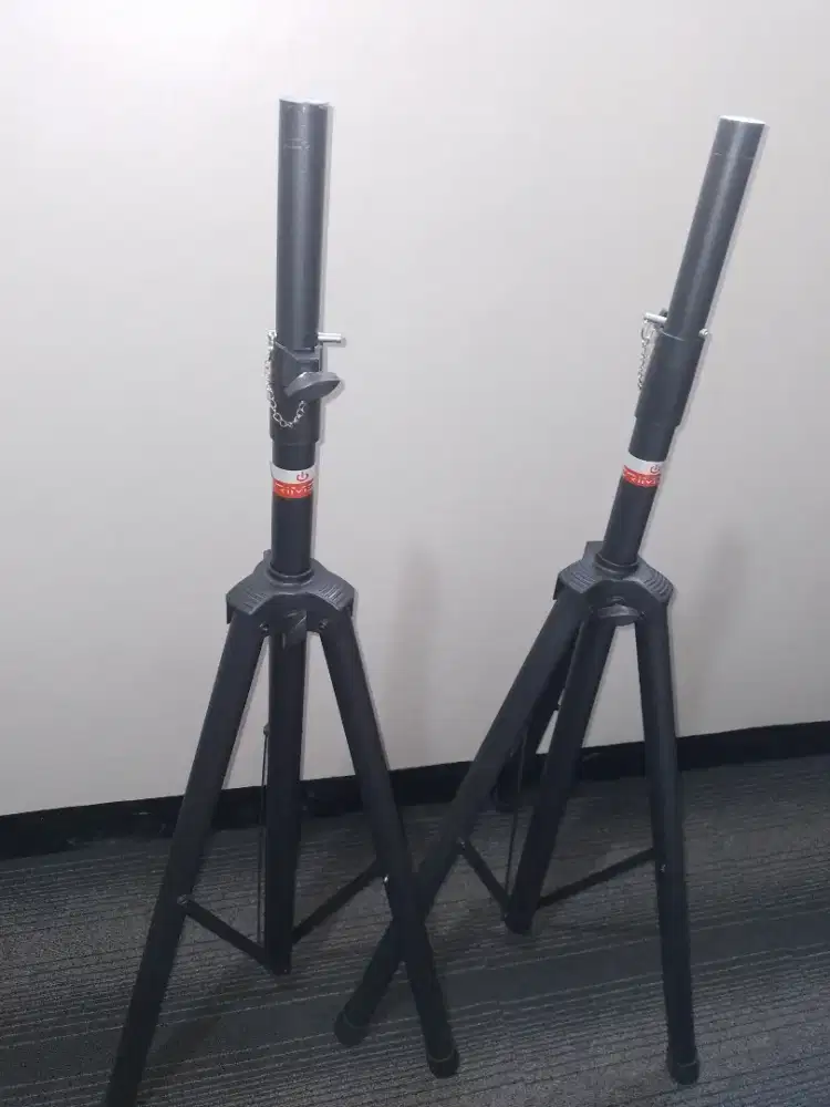 Stand speaker sepasang