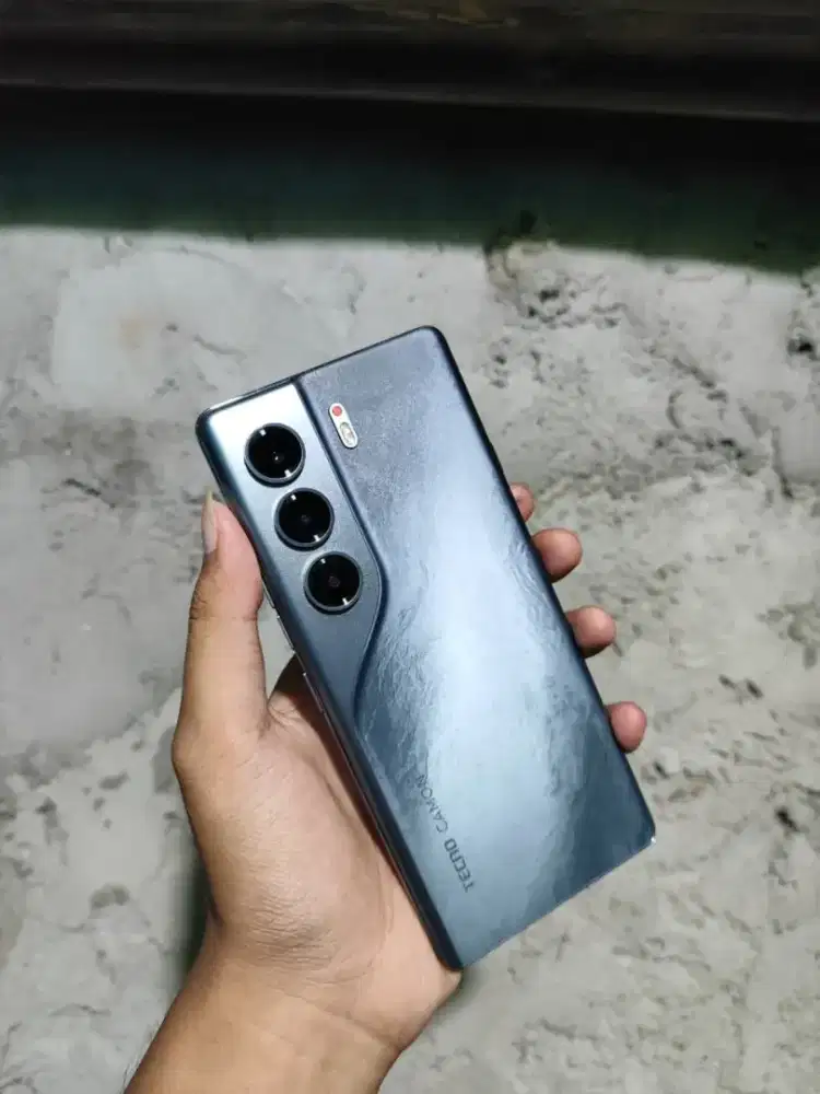 Tecno camon 40 pro 5G 8+4/256