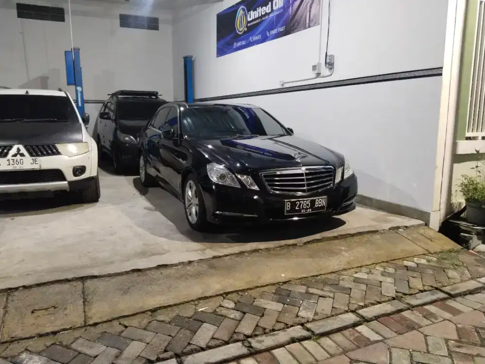 mercedez benz E300 avangarde thun 2011 pmk 2012