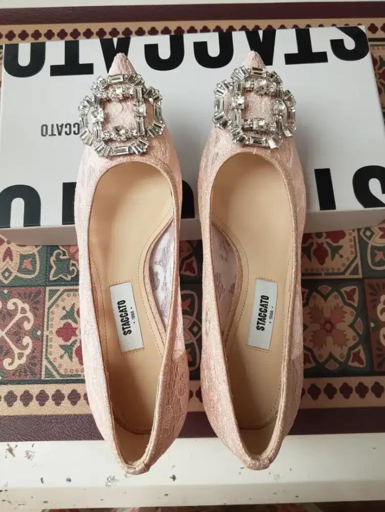 Sepatu stacato cantik Elegan