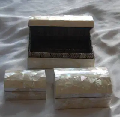 Kotak Perhiasan dari Kerang (Mewah)