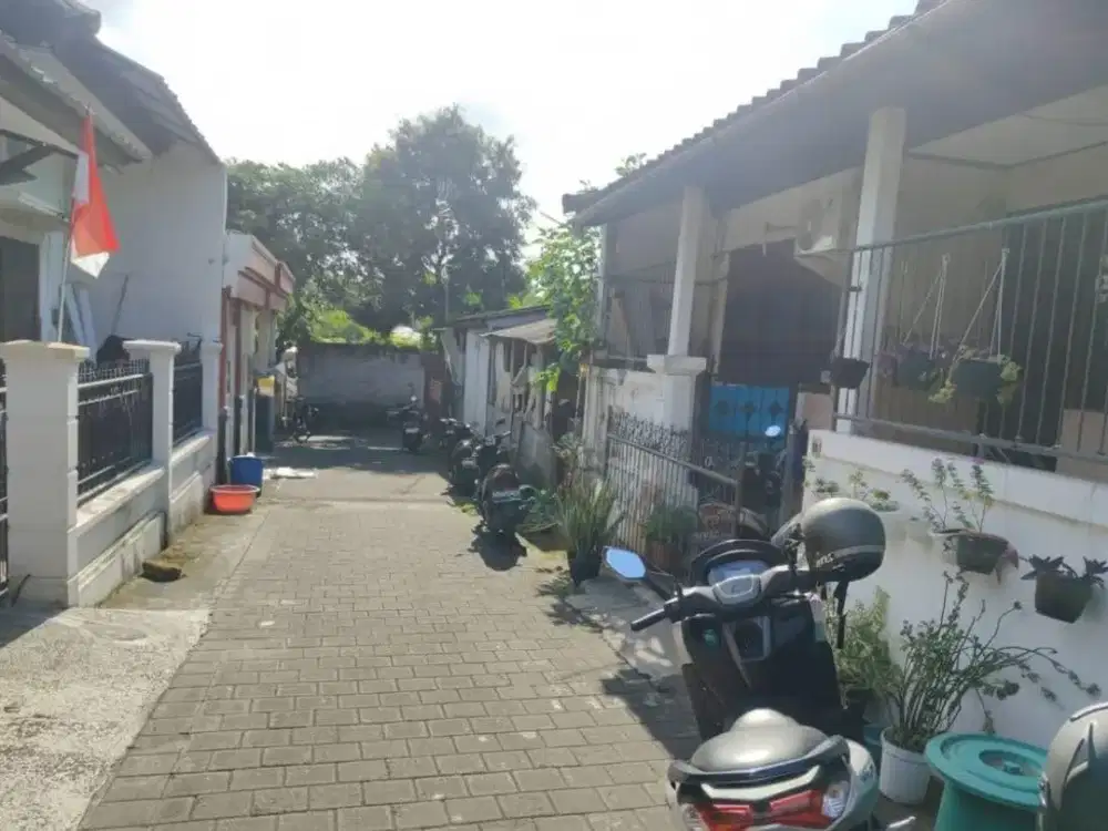 DIJUAL 2 BIDANG TANAH 90 M2 + BANGUNAN DI BADUNG