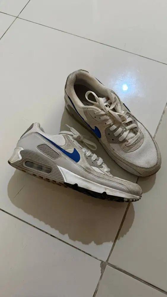 Sepatu Nike Air putih kombinasi biru (logo swoosh biru) – Size 40