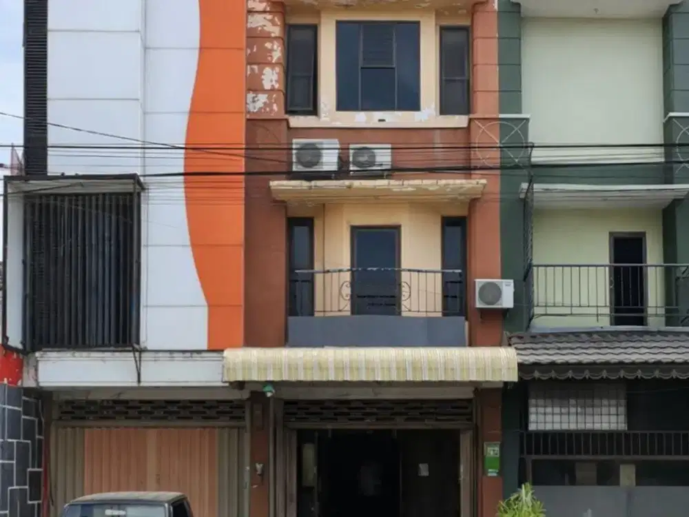 Ruko Klampis STRATEGIS PARKIRAN BANYAK