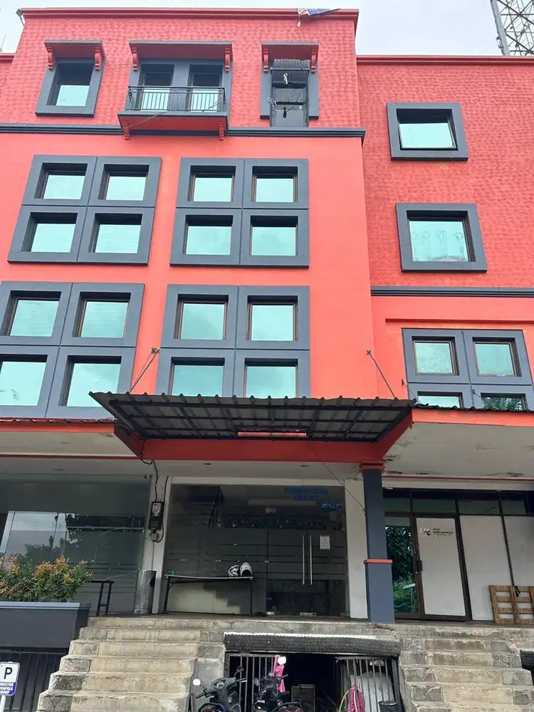 Dijual Ruko 4 lantai akses kontainer