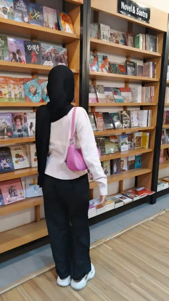 mencari lowongan pekerjaan