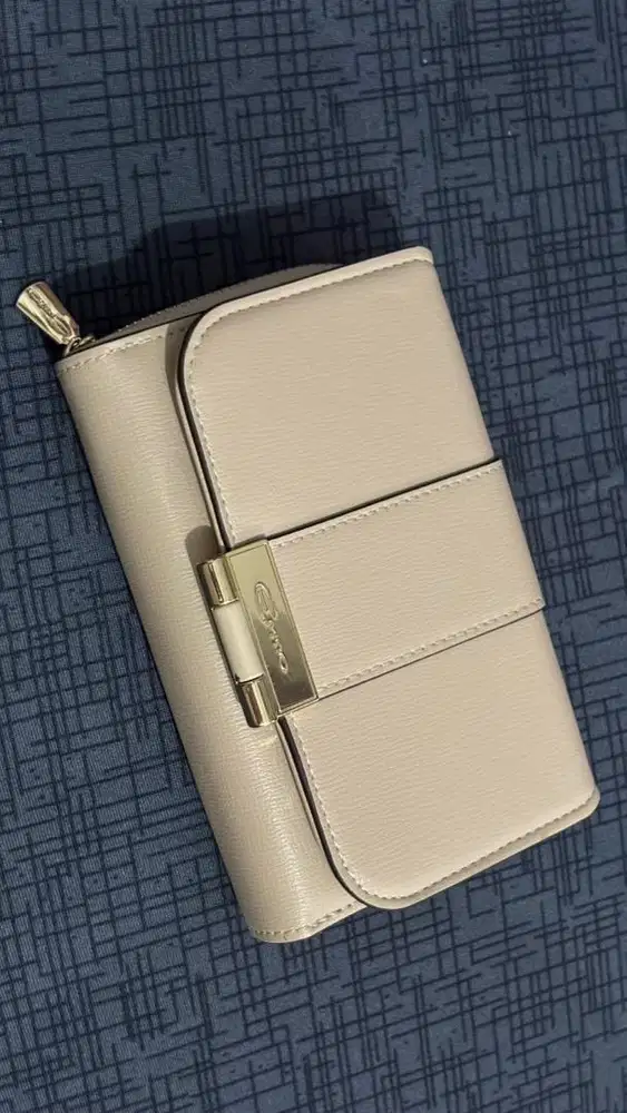 DOMPET EMSIO BY ELIZABETH WARNA CREAM