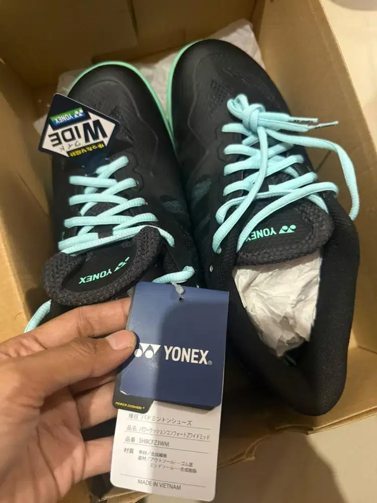 Yonex Power Cushion Comfort Z Wide Mid