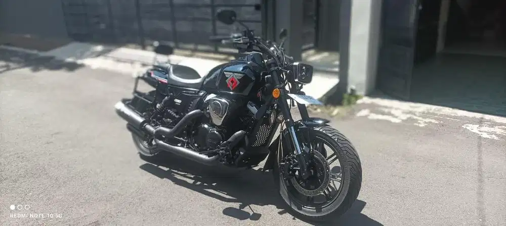 KEEWAY V250 fi black