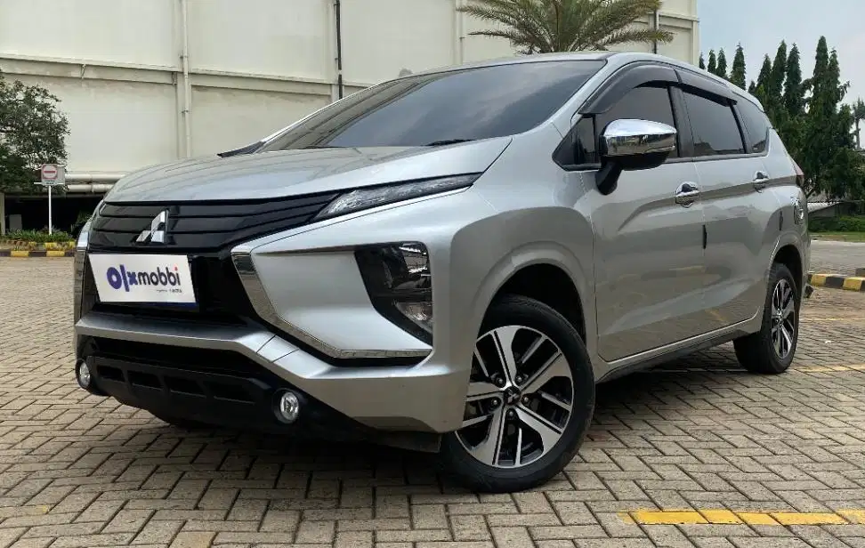 TDP 9,JT, TERMURAH Mitsubishi Xpander 1.5 Exceed Bensin-AT Silver 2018