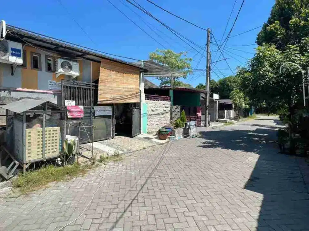 DIJUAL RUMAH 
PERUM CITRA SURYA MAS BLOK H-14
KEL. : JUMPUT REJO
KEC  ; SUKODONO
KAB  : SIDOARJO