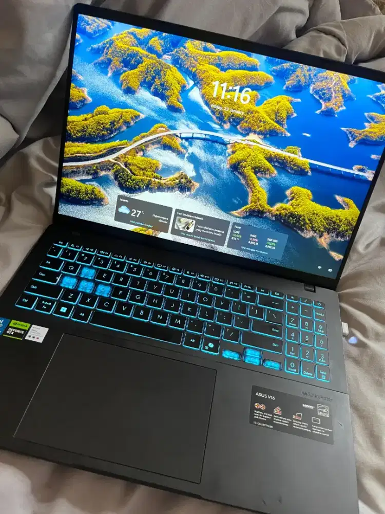 AsASUS GAMING V16
INTEL CORE i7 240H
NVIDIA GEFORCE RTX5050 6GB
16.0”